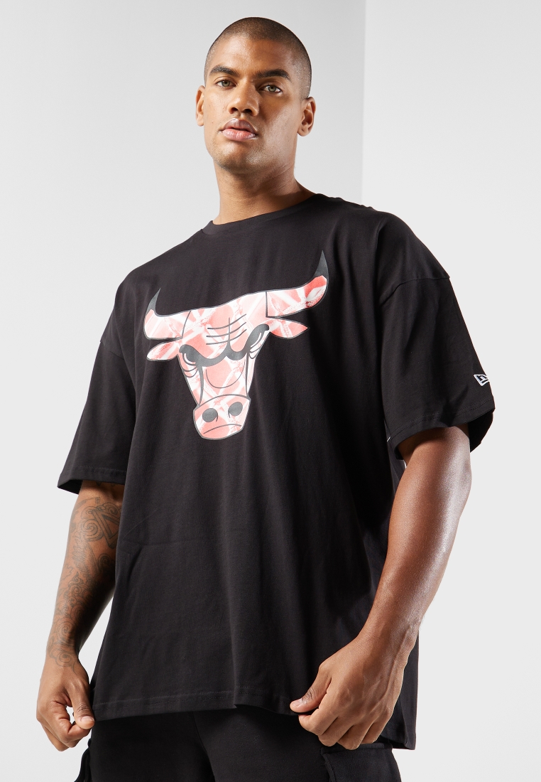 New Era 60357102 NBA Infill Logo Chicago Bulls Short Sleeve T-Shirt Red L Man