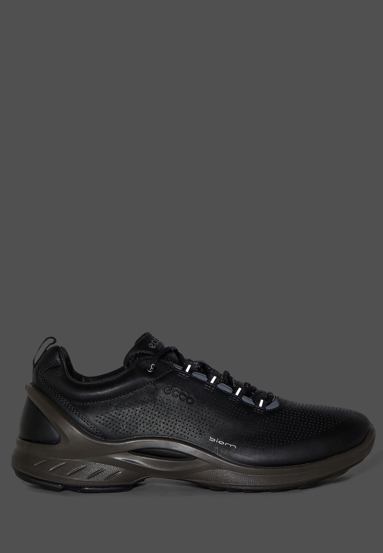 Buy Ecco black Biom Fjuel Sneakers Men in Abu Dhabi