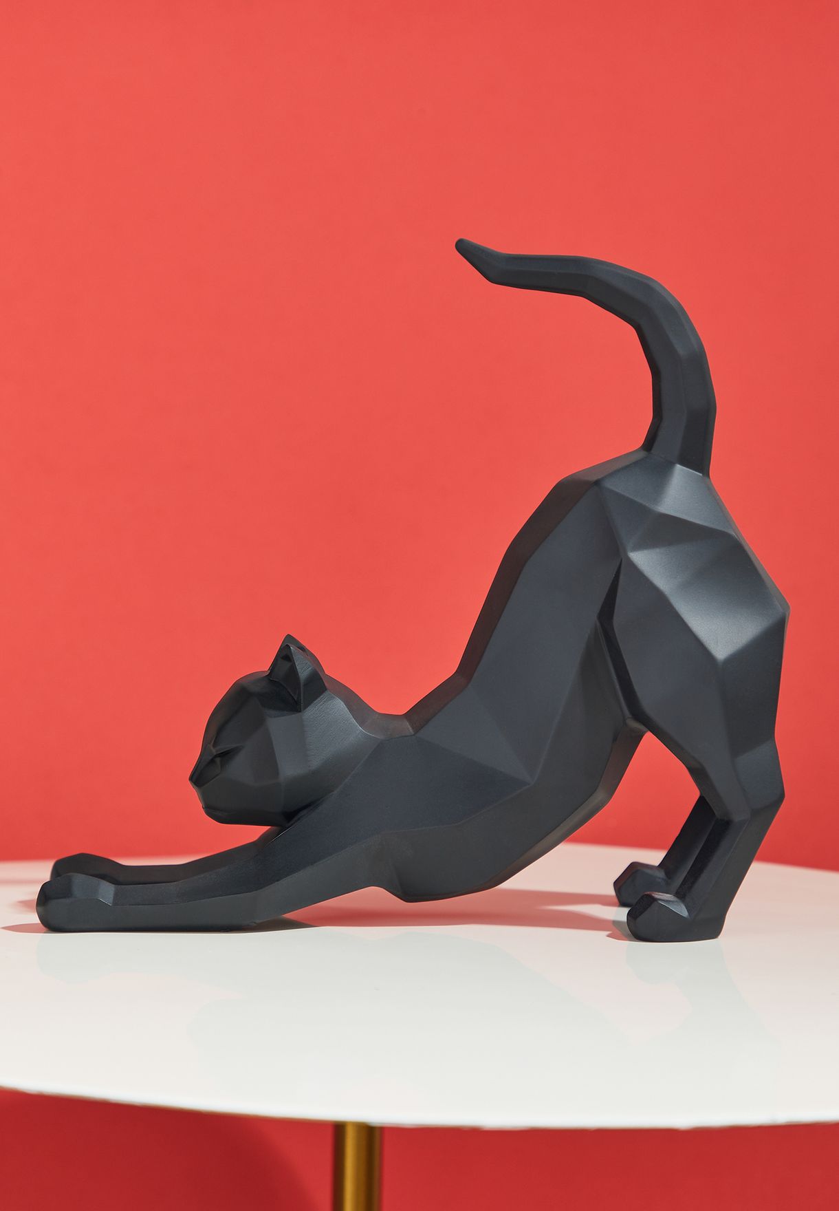 تمثال على شكل قطة