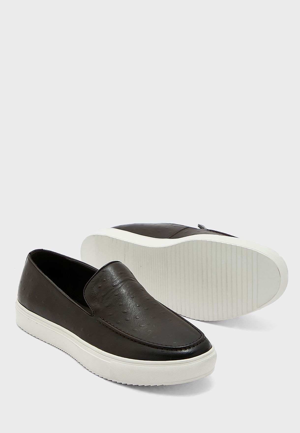 Ostrich Print Casual Slip Ons