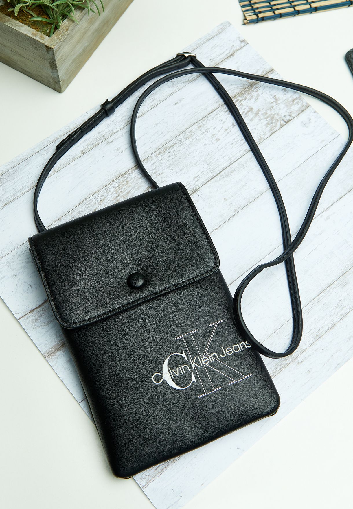 Two Tone Sculpted Phone Holder Crossbody