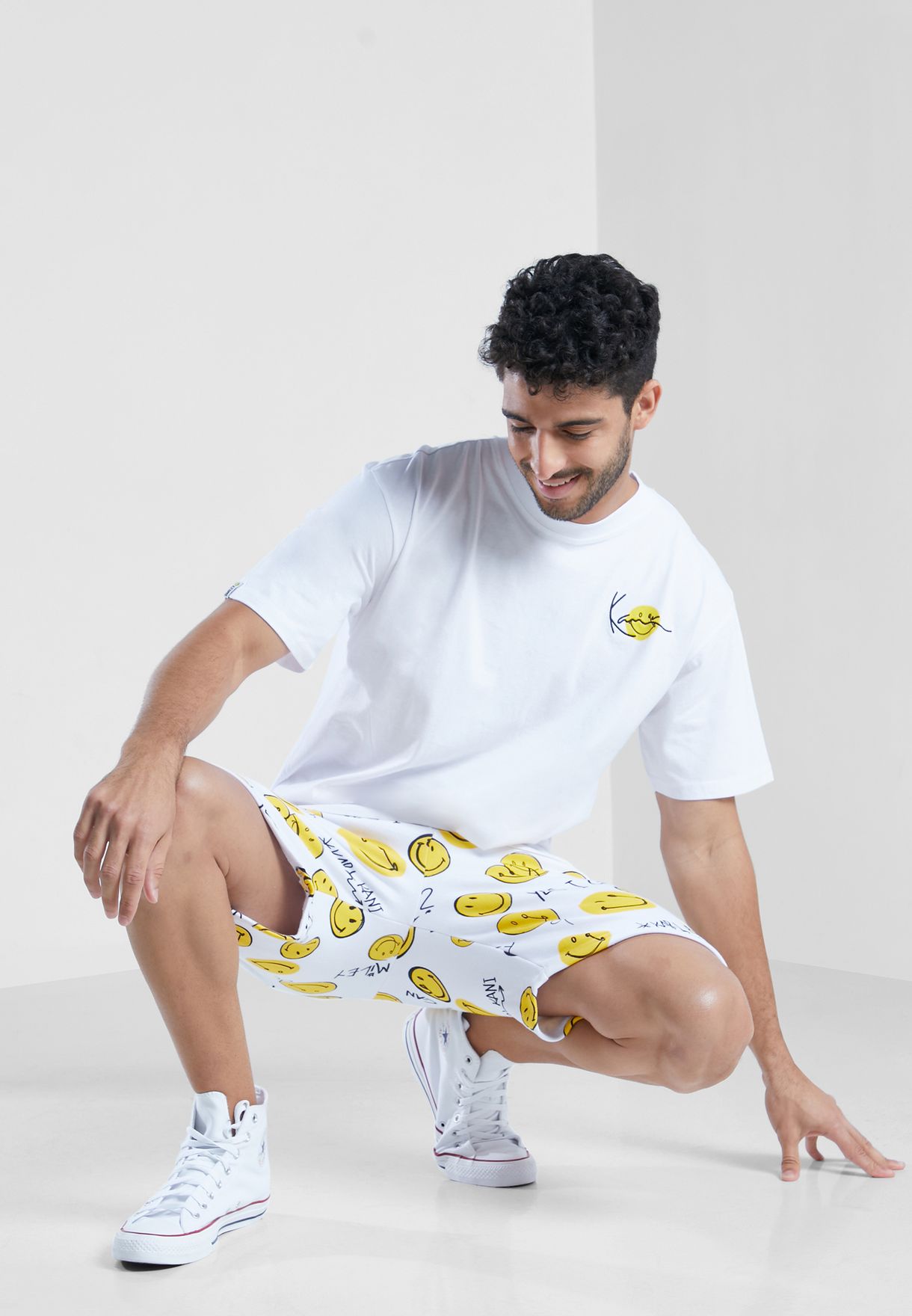 Chest Signature Smiley Print T-Shirt