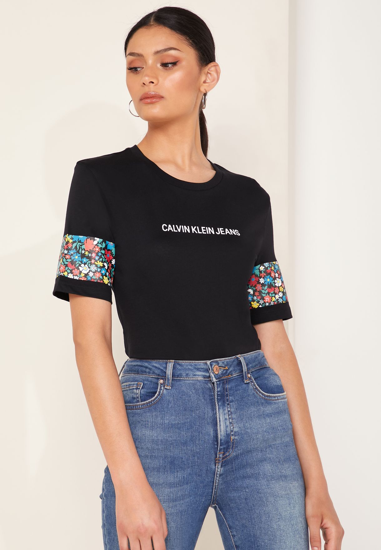 Buy Calvin Klein Jeans black Floral Print Logo T-Shirt for Women in Manama,  Riffa
