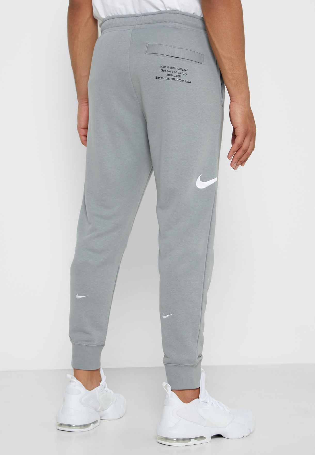 nike international sweatpants