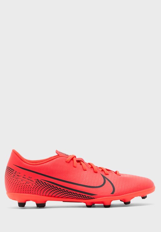 Football Shoes Soccer Shoes Online Shopping At Namshi In Uae