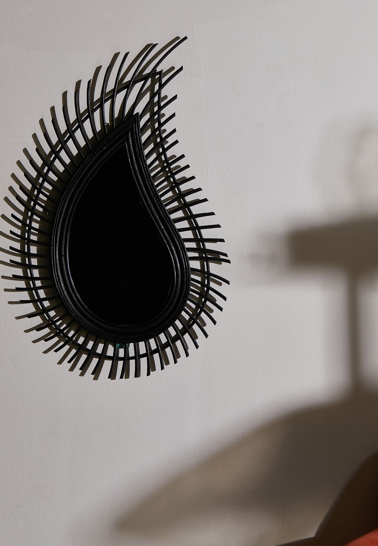 مرآة حائط 55 X 87 سم