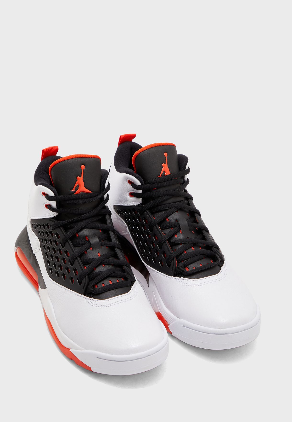 jordan maxin 200 on feet