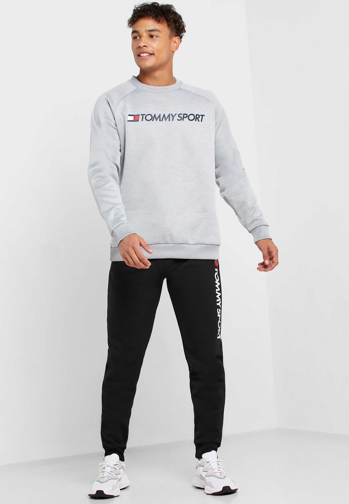 tommy sport sweater