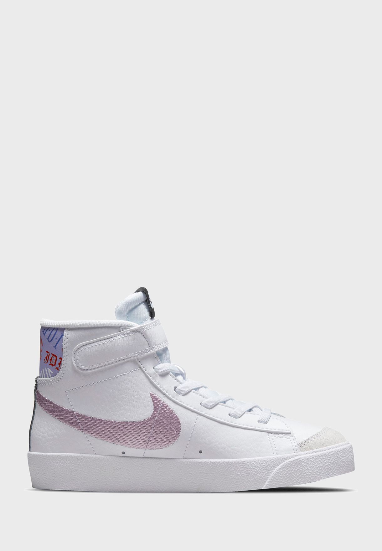 nike blazer mid 77 se2