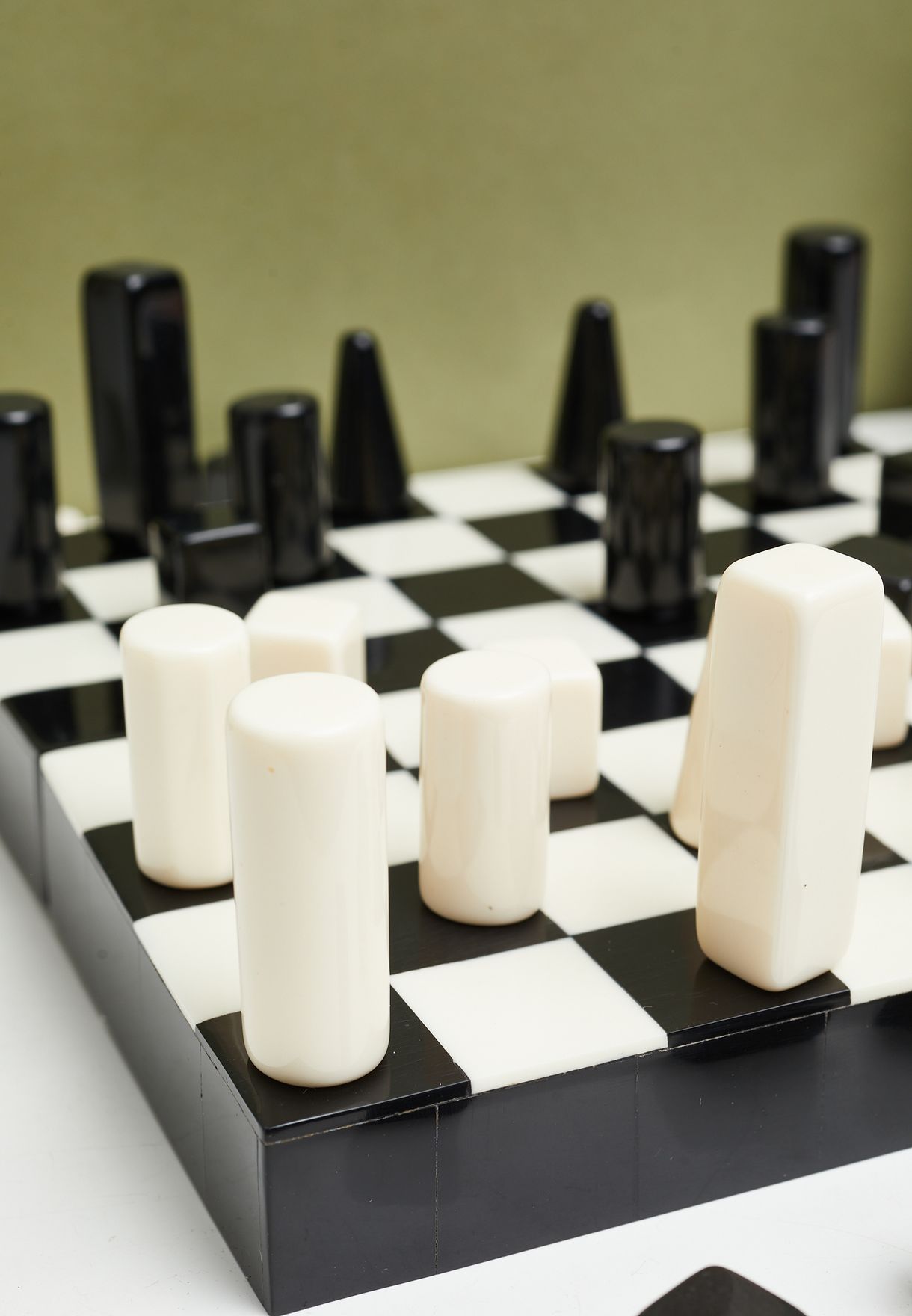 لعبة شطرنج صغيرة قابلة للطي