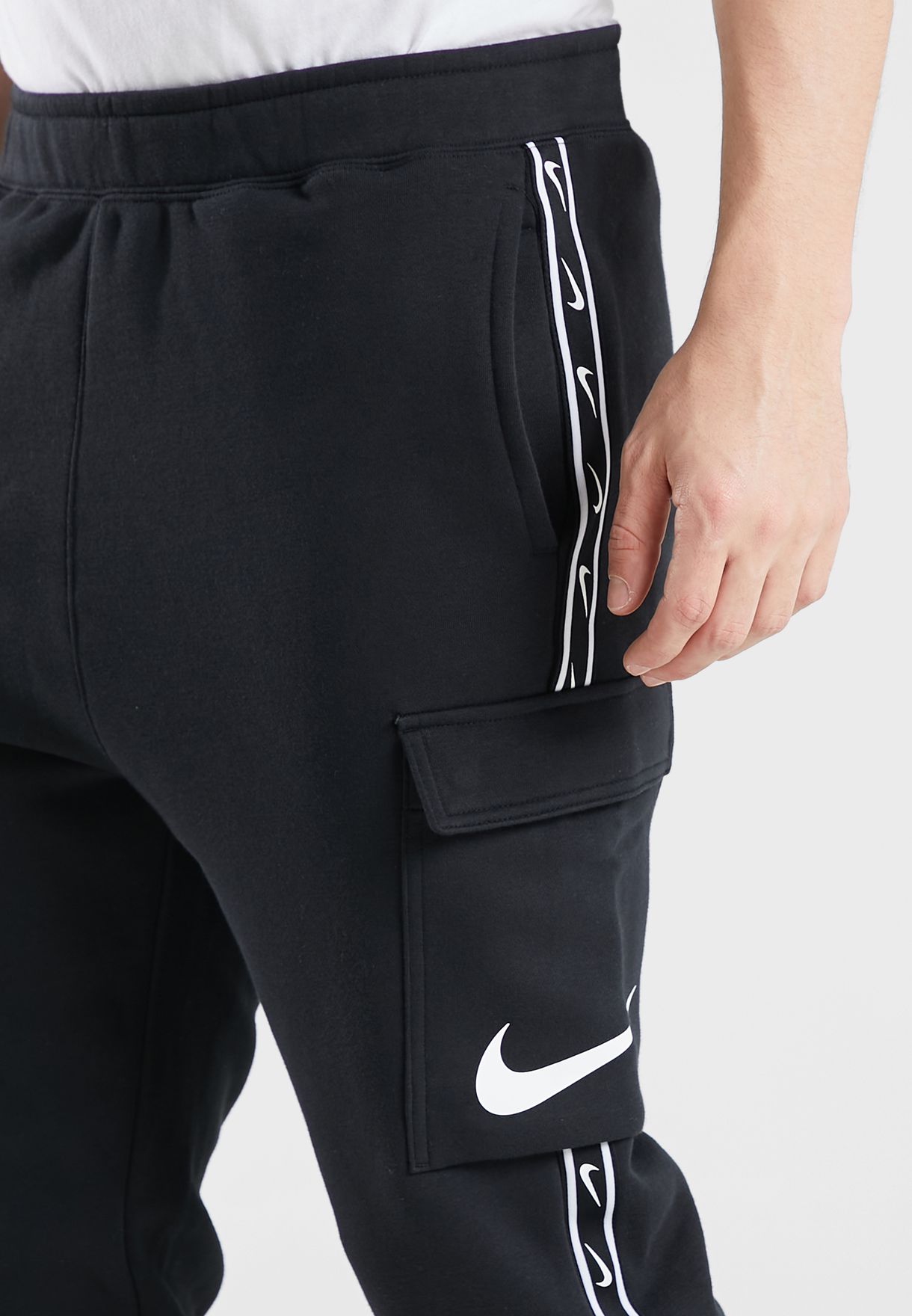 nike repeat cargo joggers