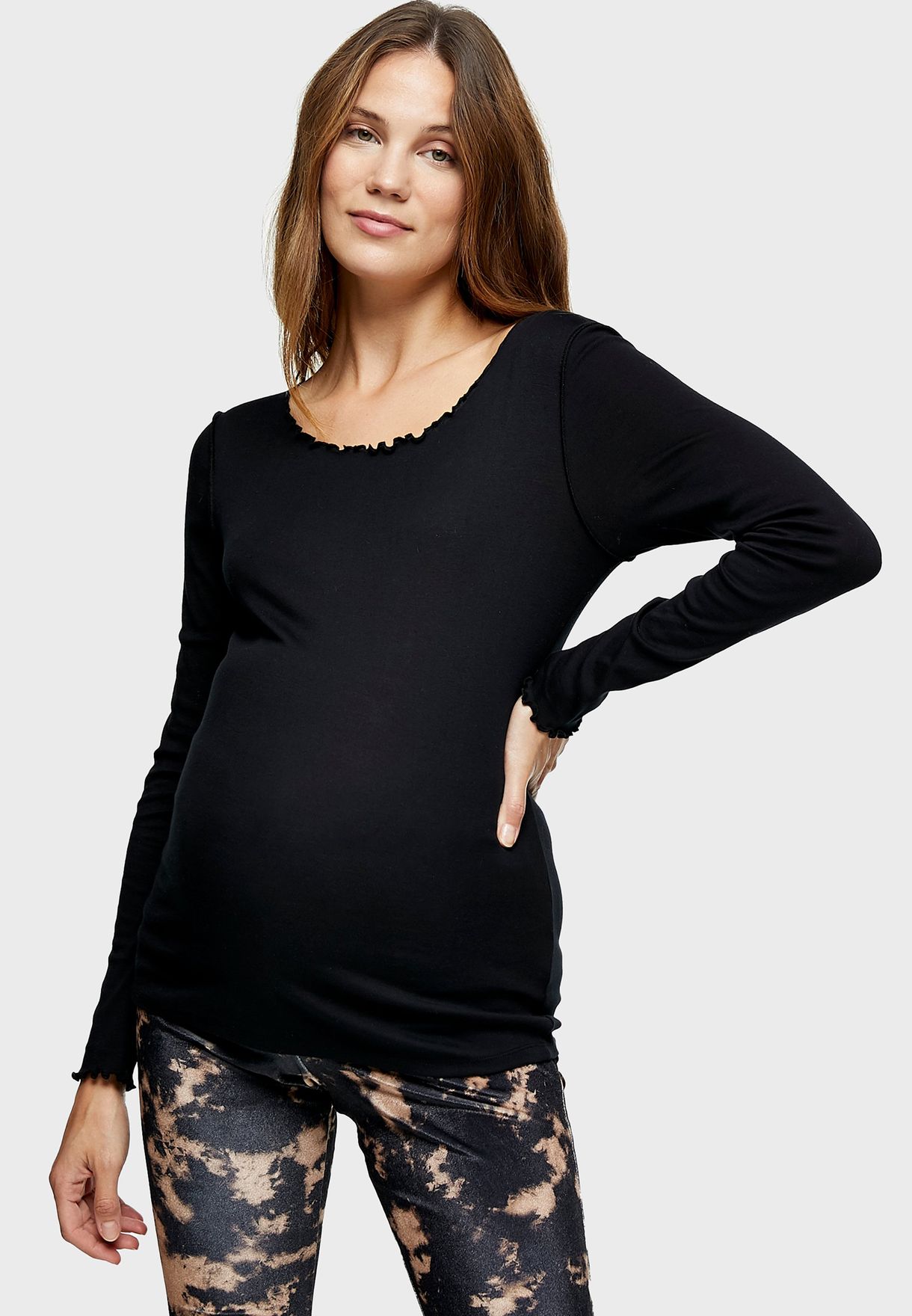 Maternity   Lettuce Hem Long Sleeve T-Shirt