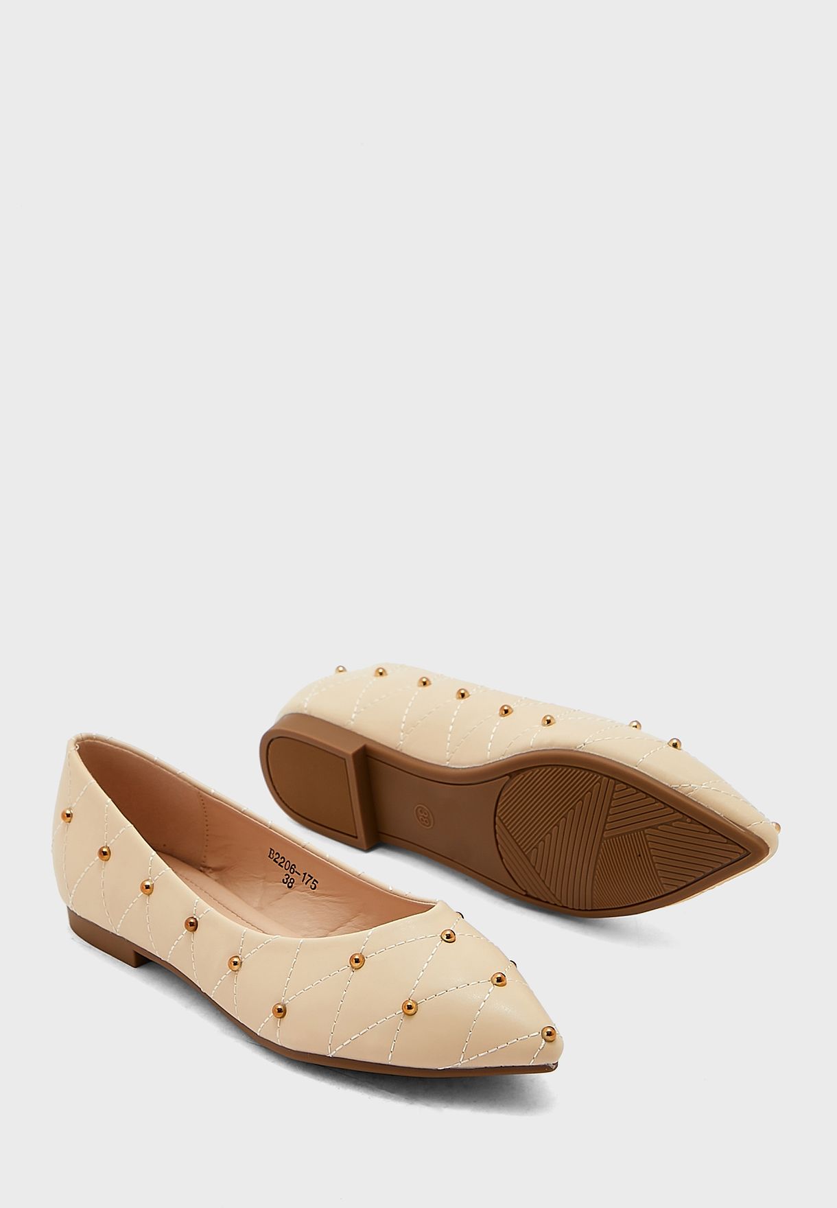 Quilted Stud Pointed Flat Shoes