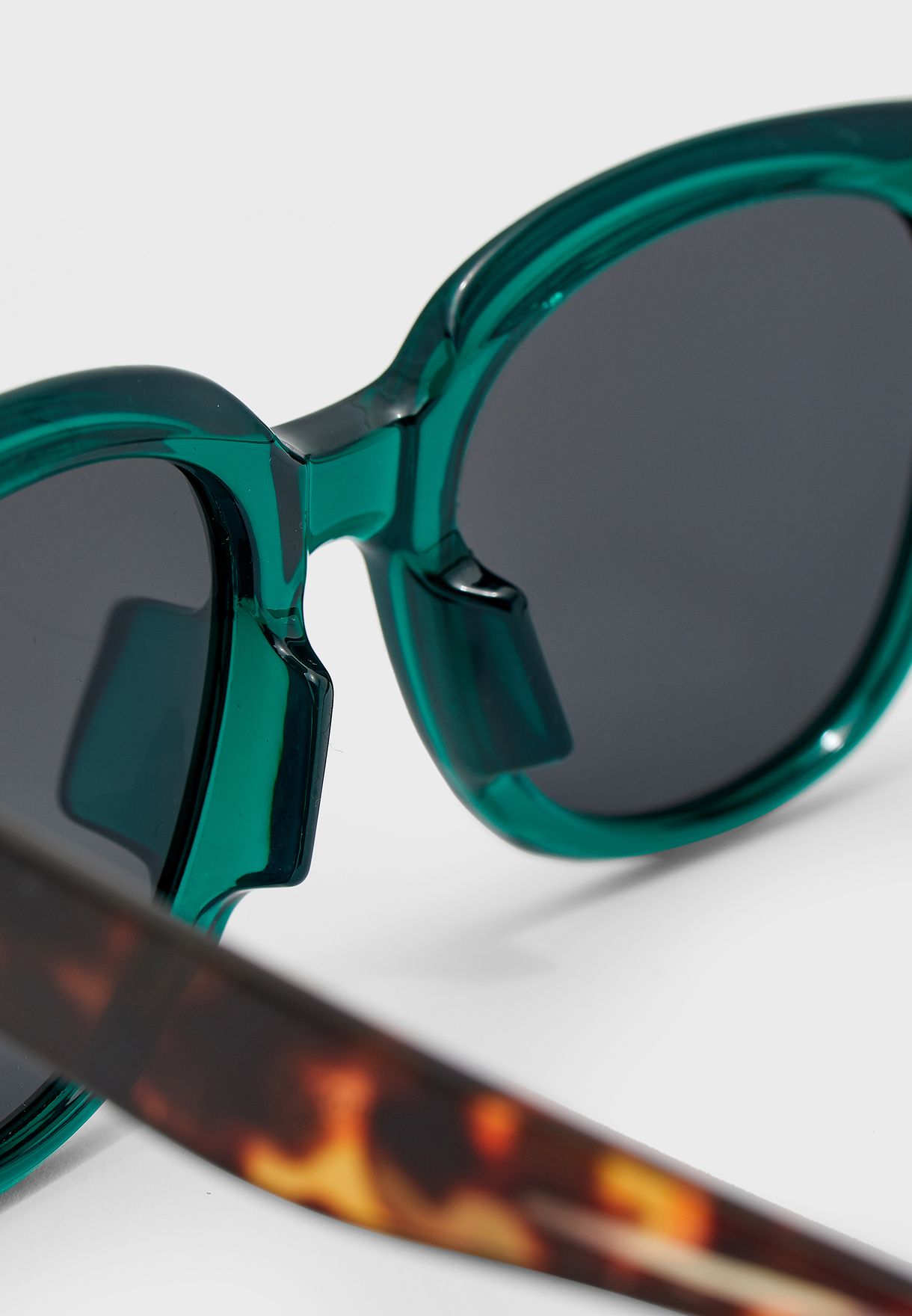 Round Resin Frame Polarized Sunglasses