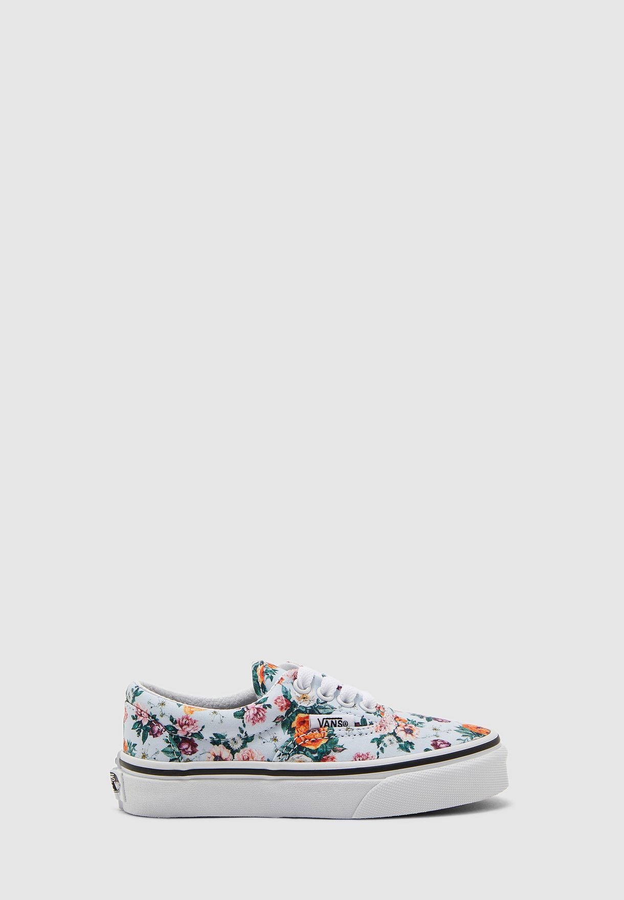حذاء بطباعة زهور