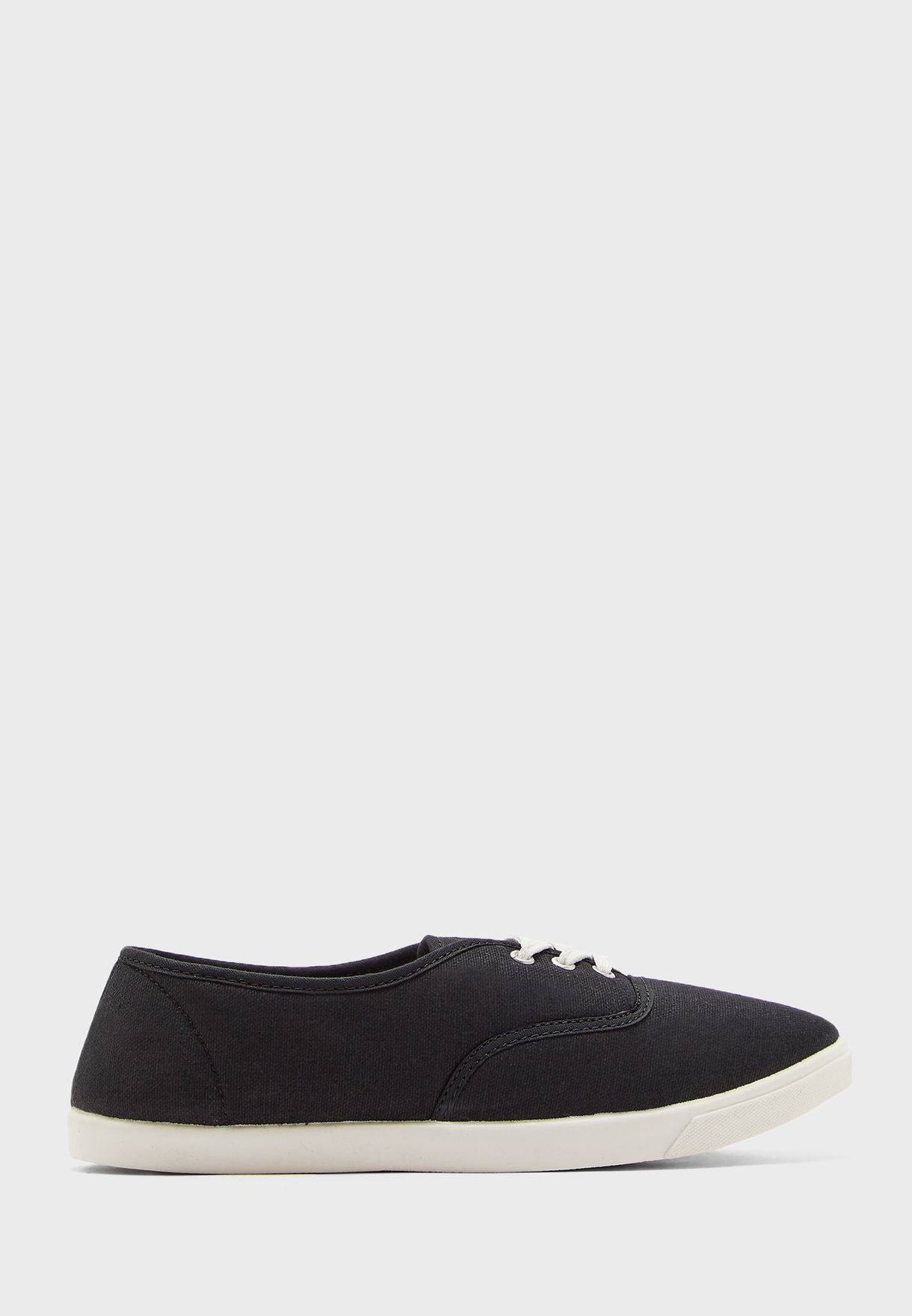 mast and harbour slip on shoes