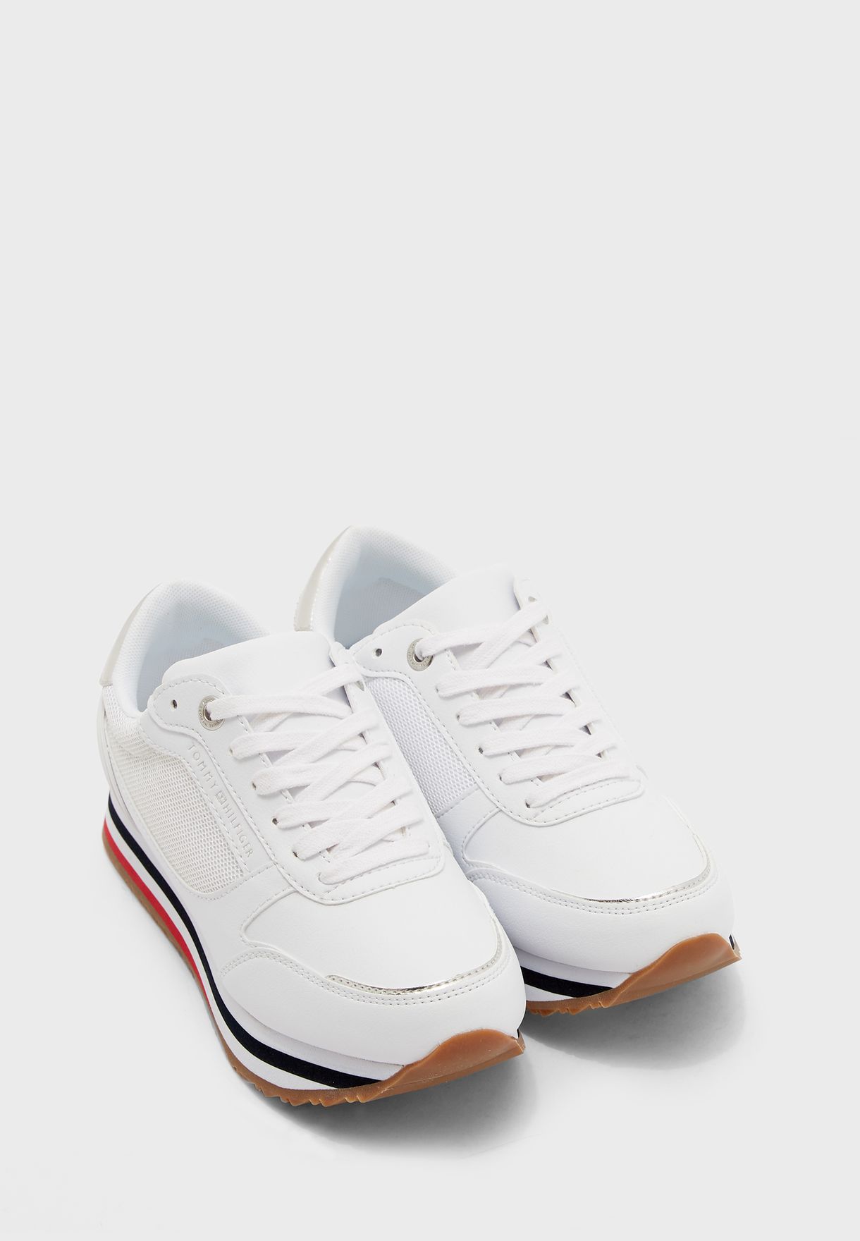 feminine tommy monogram sneaker