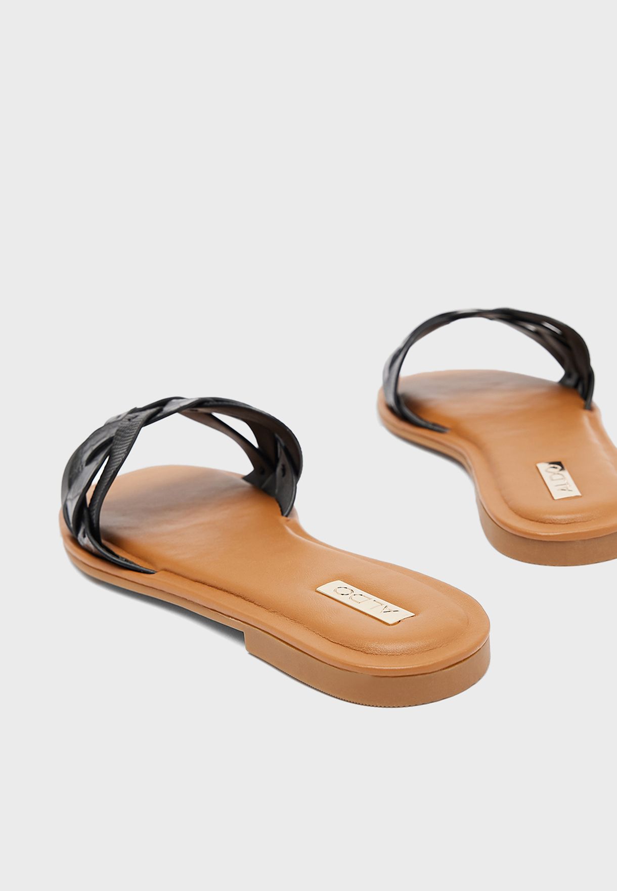 Adwilaviel Flat Sandals