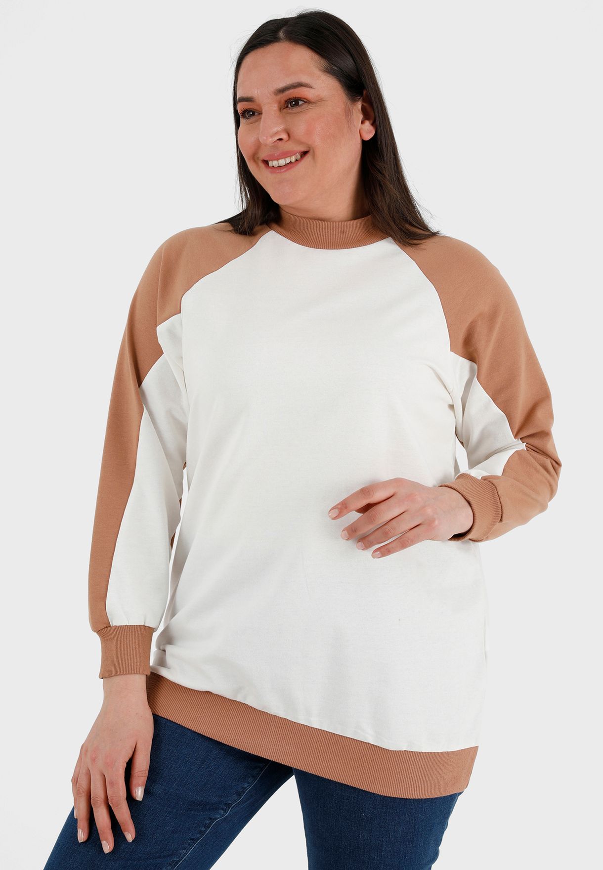 Round Neck Colorblock Sweatshirt