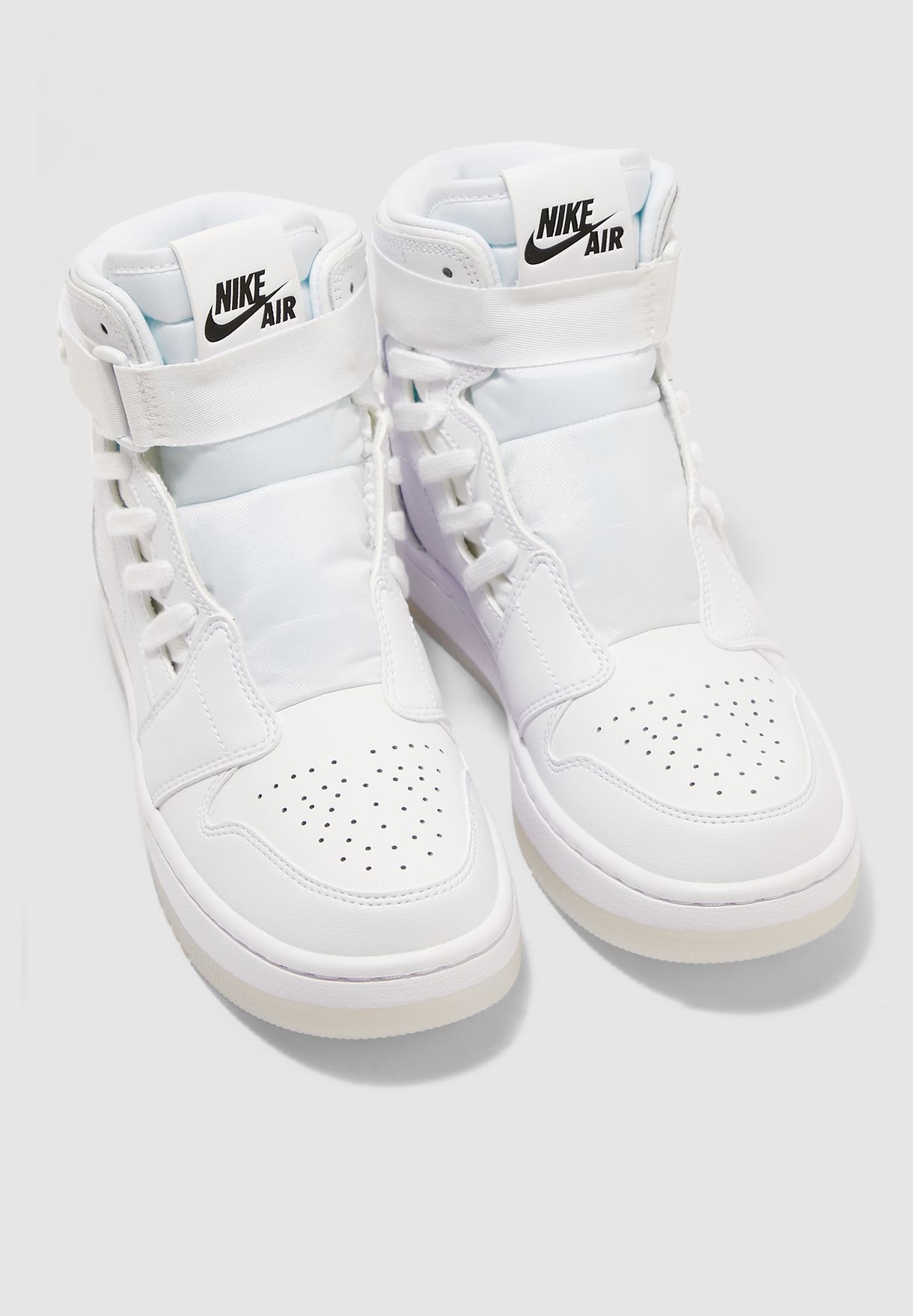 nike air jordan 1 nova sneakers in white