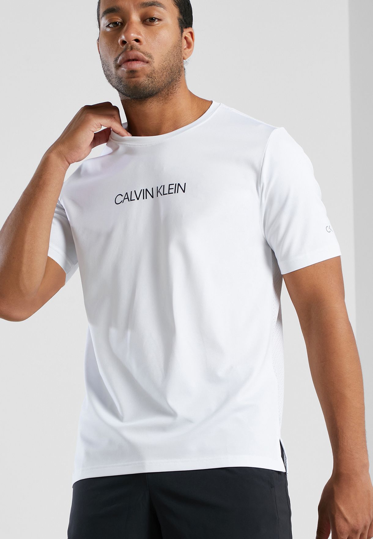 Buy Calvin Klein Performance white Essential Logo T-Shirt for Men in  Riyadh, Jeddah