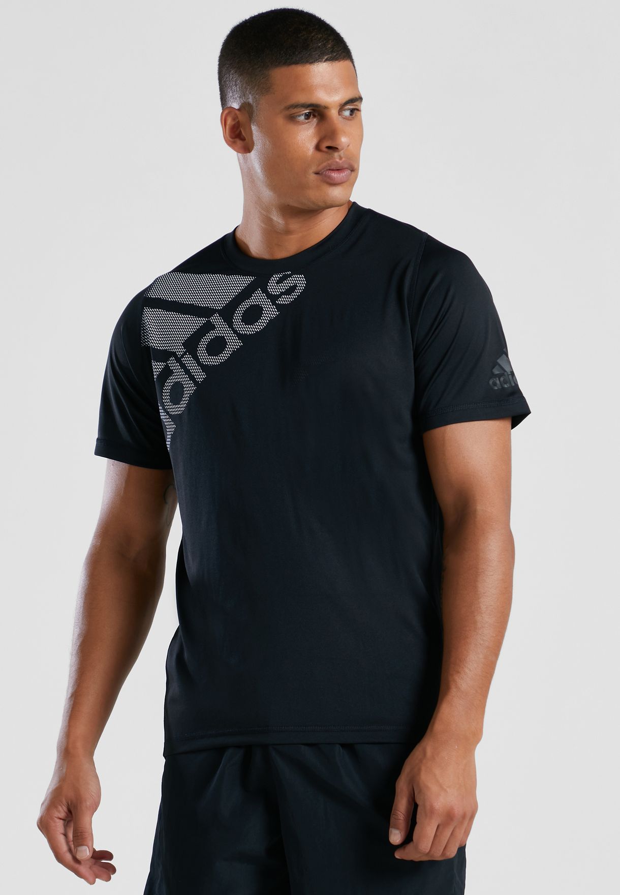 Buy adidas black 3 Stripe Essential Sweatpants for Men in MENA, Worldwide |  DU0902
