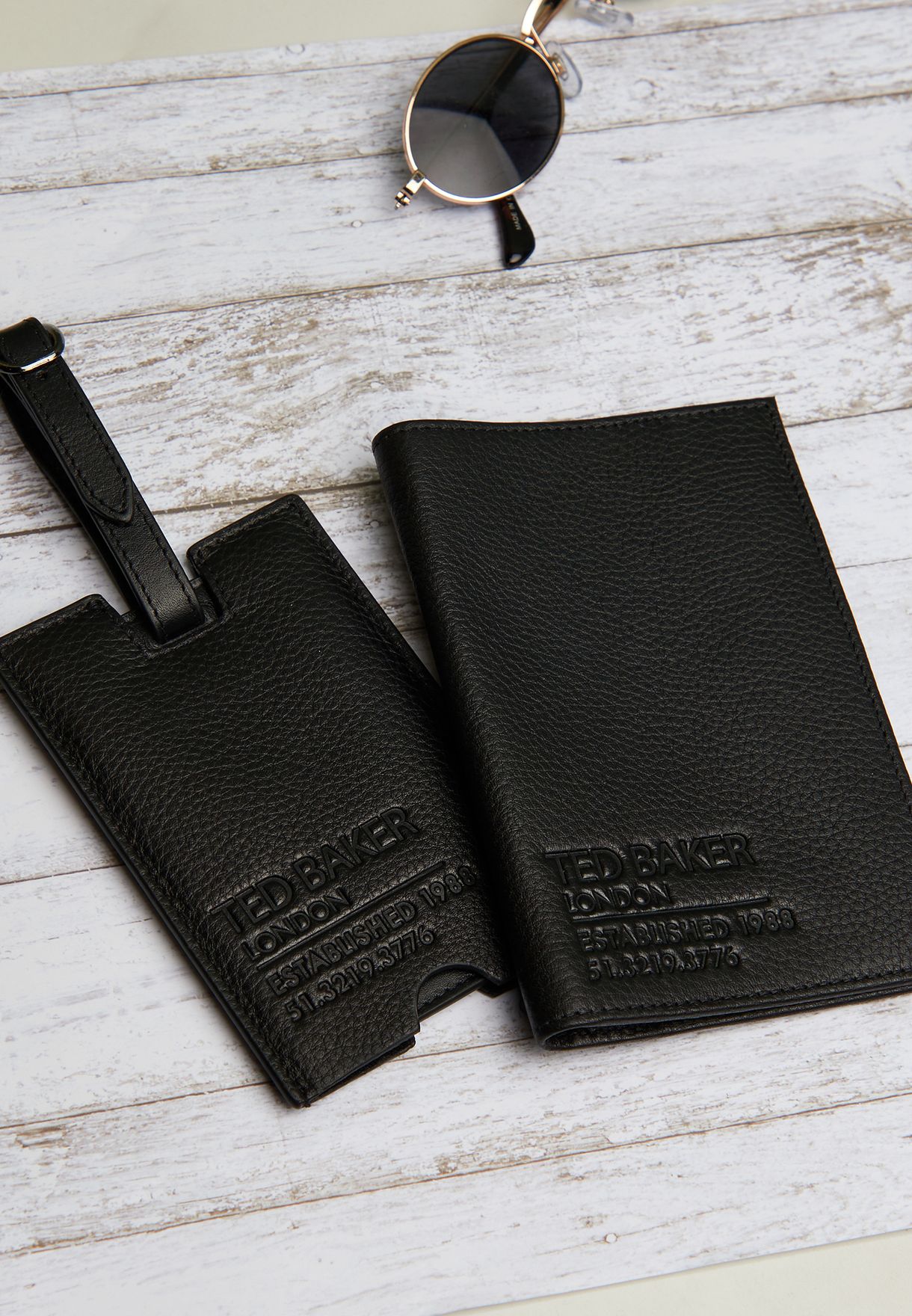 Wirre Passport Holder And Luggage Tag Set