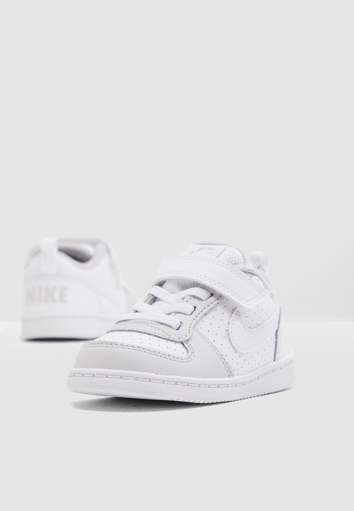 Buy Nike white Infant Court Borough Low 