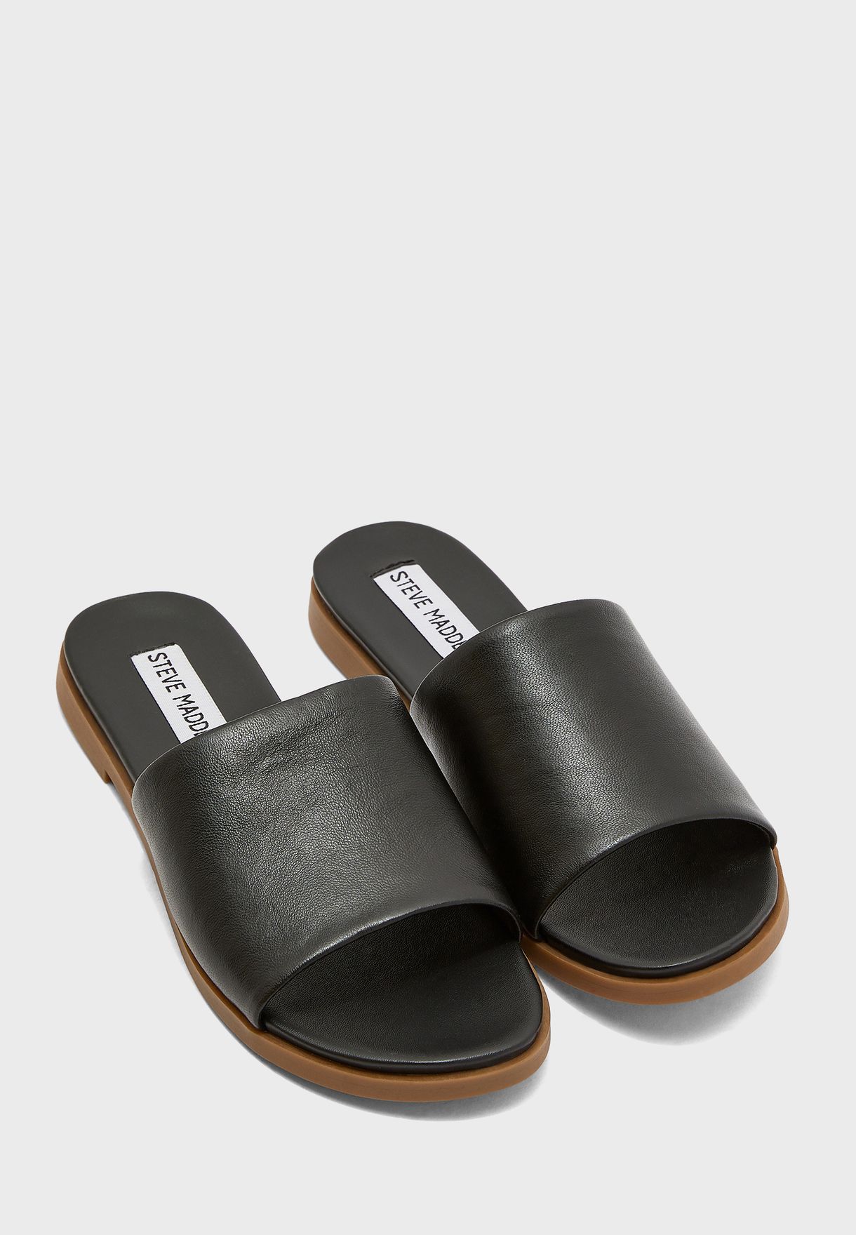 steve madden flat sandals black