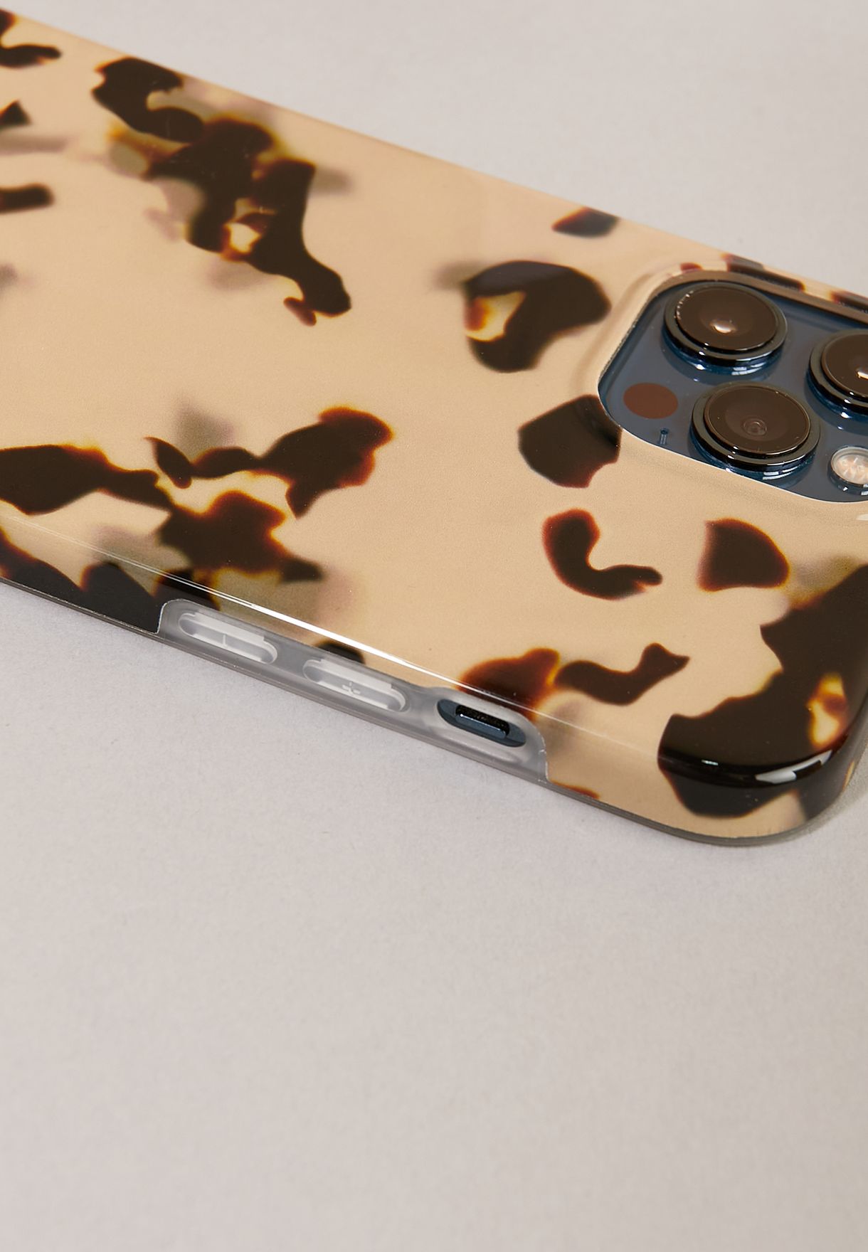 Ivory Tort iPhone 13 Pro Case