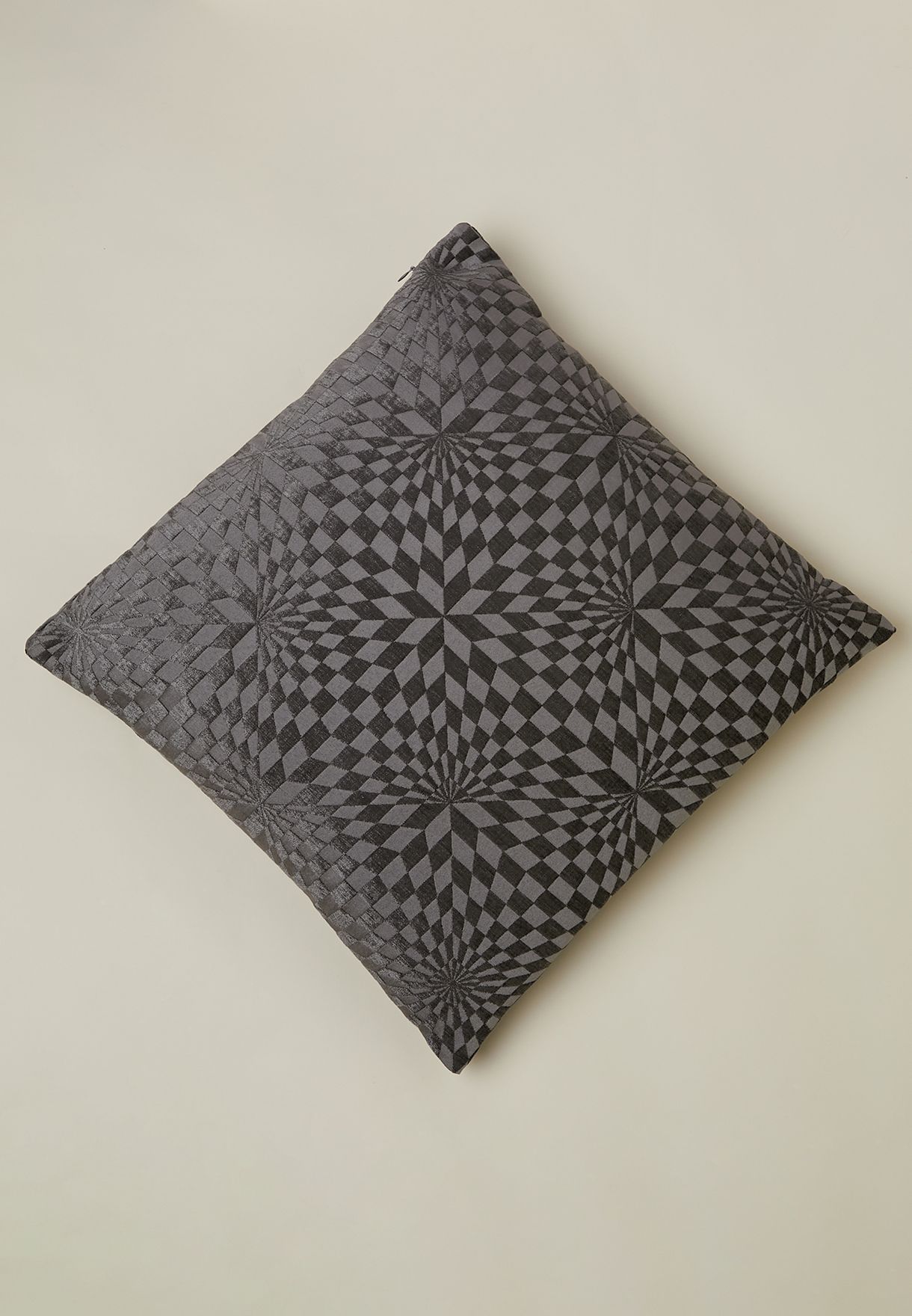 وسادة بطبعات مع حشوة 45X 45 سم