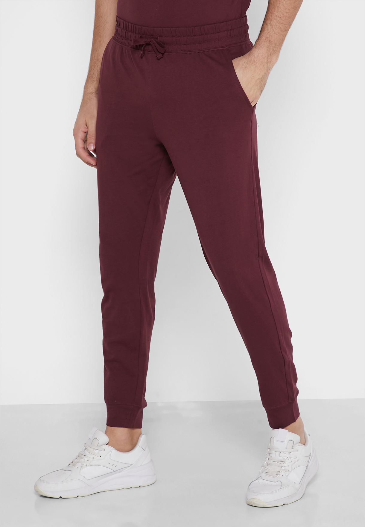Buy New Look burgundy Essential T-Shirt + Sweatpants Set for Men in ...
