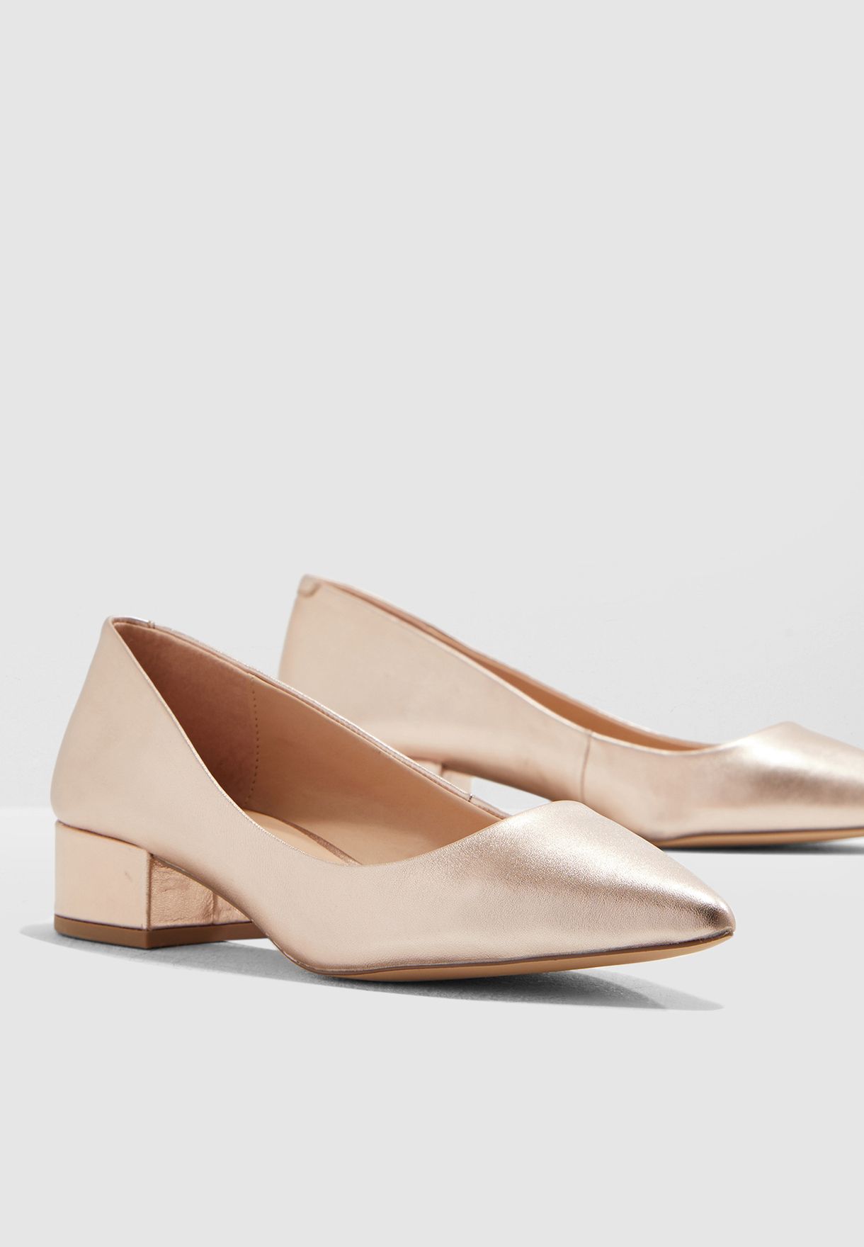 gold block heel pump