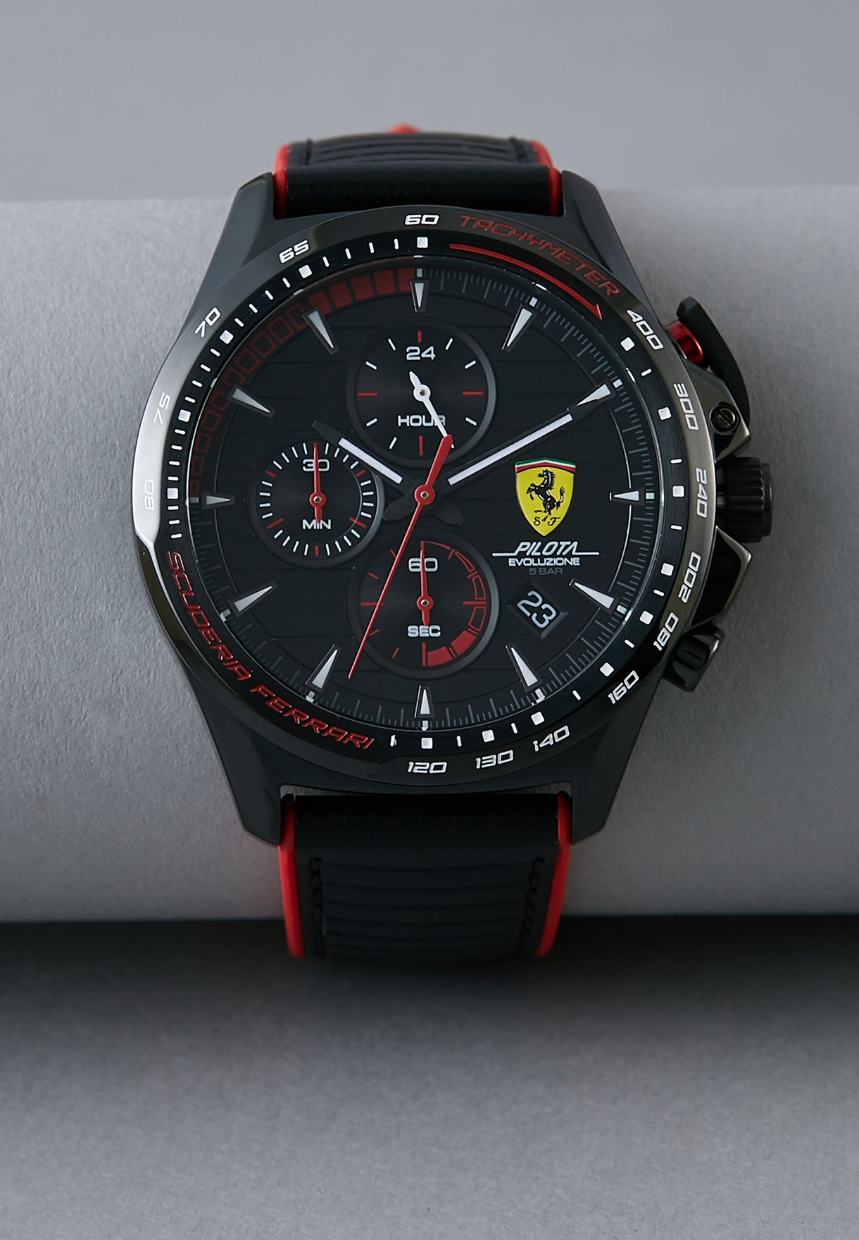 Buy Scuderia Ferrari black Pilota Evo Round Analog Watch for Men in ...