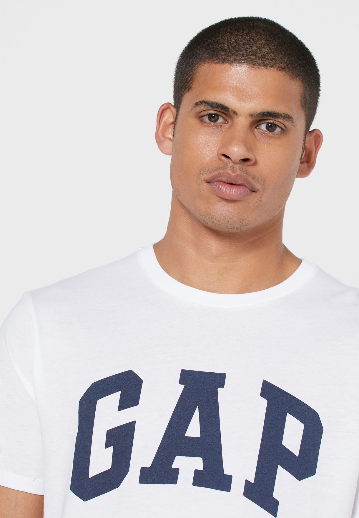 gap white crew neck t shirt