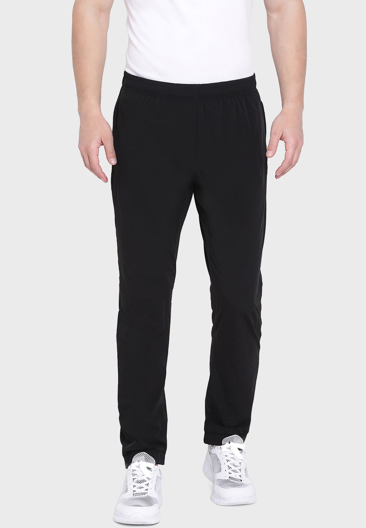 Buy Red Tape black Essential Sweatpants for Men in Dubai, Abu Dhabi