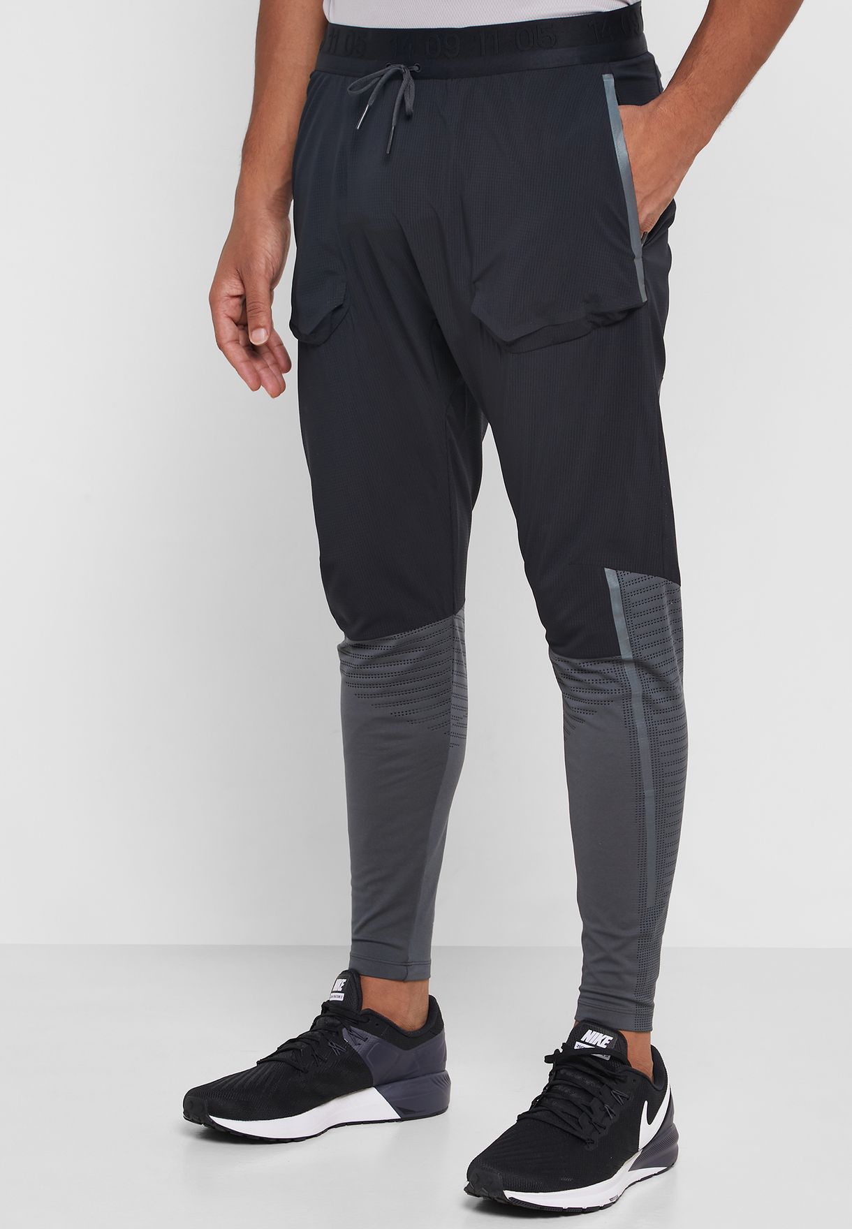 nike tech sweatpants