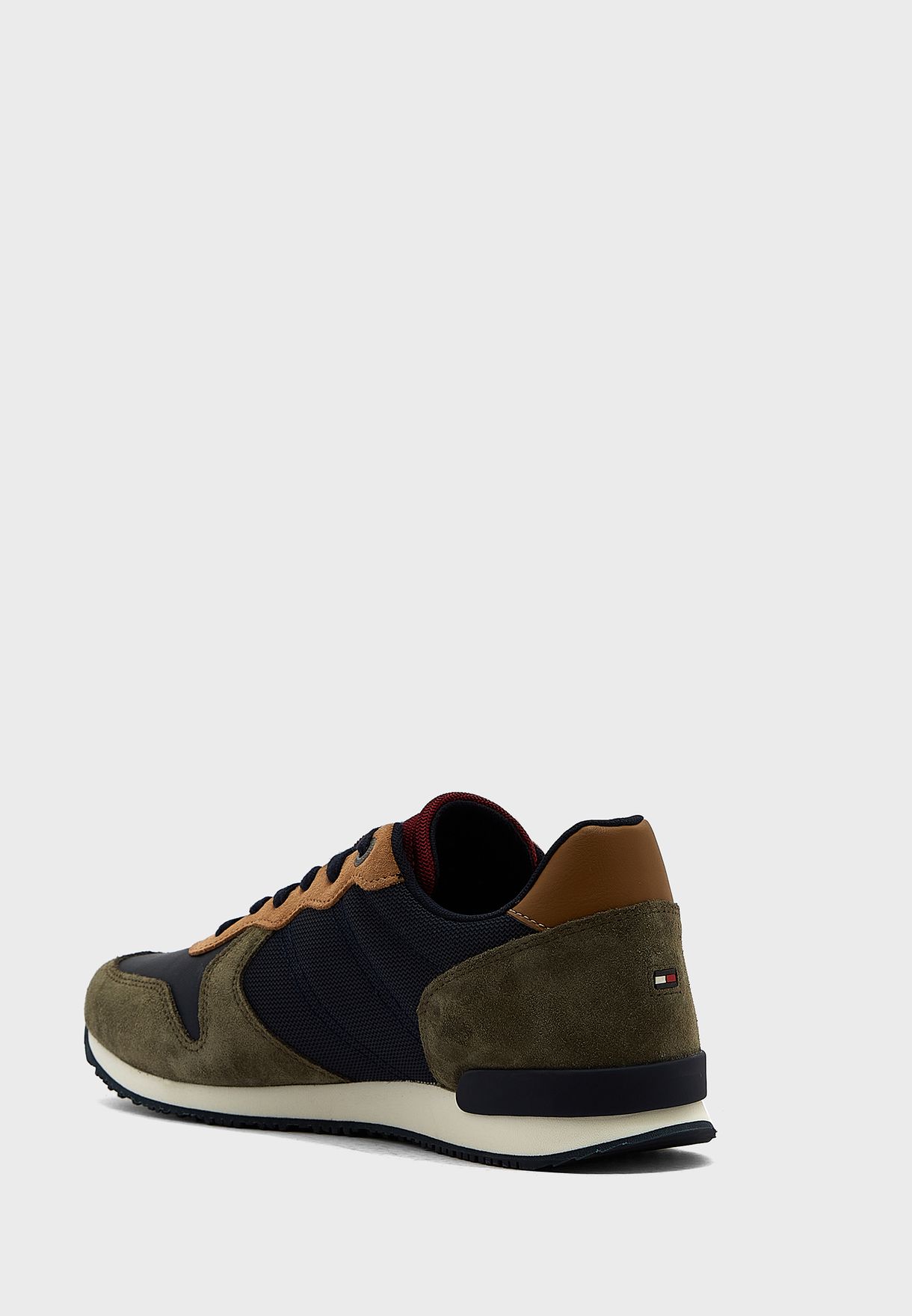 Casual Low Top Sneakers