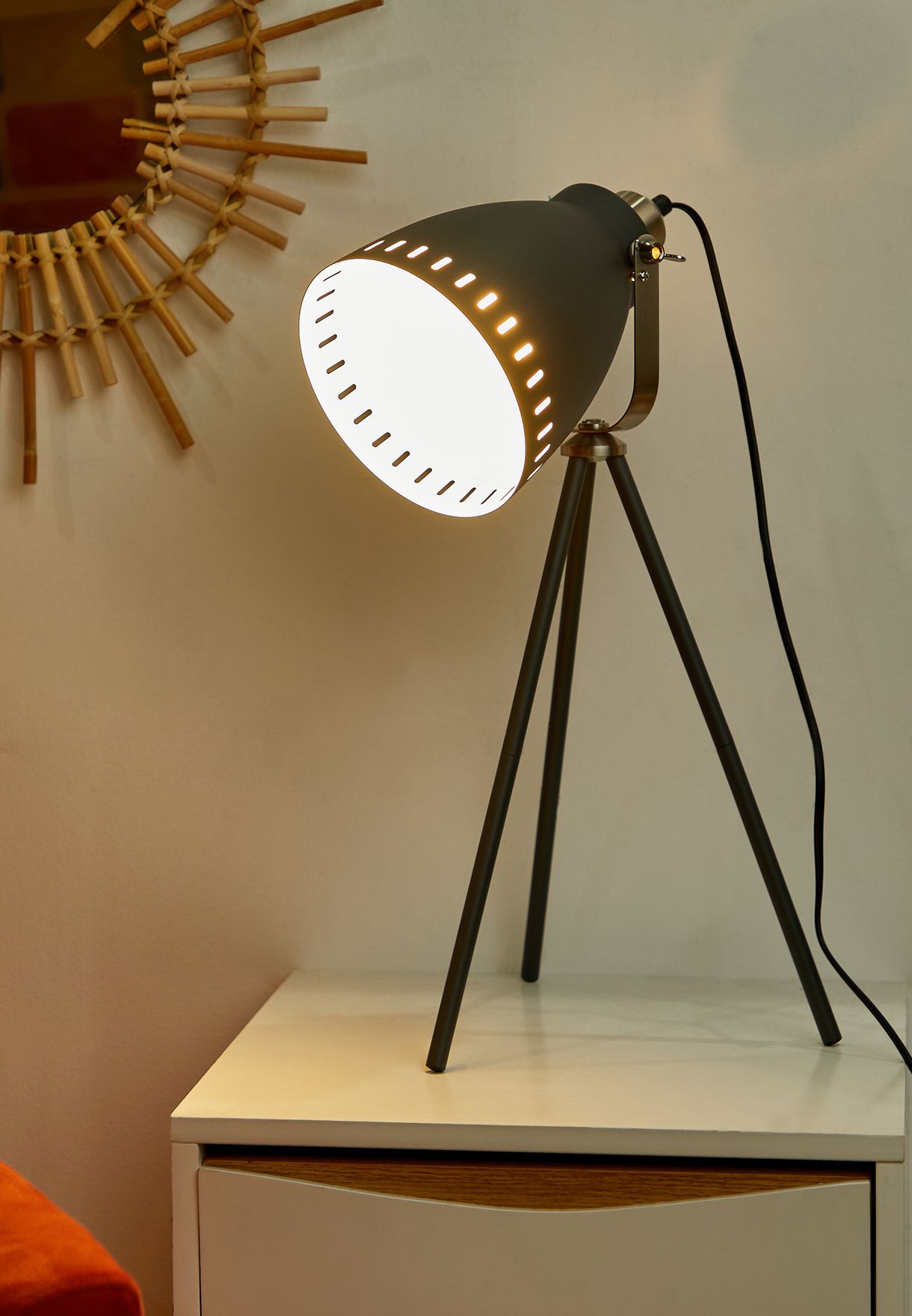 Black & Nickle Mingle Table Lamp