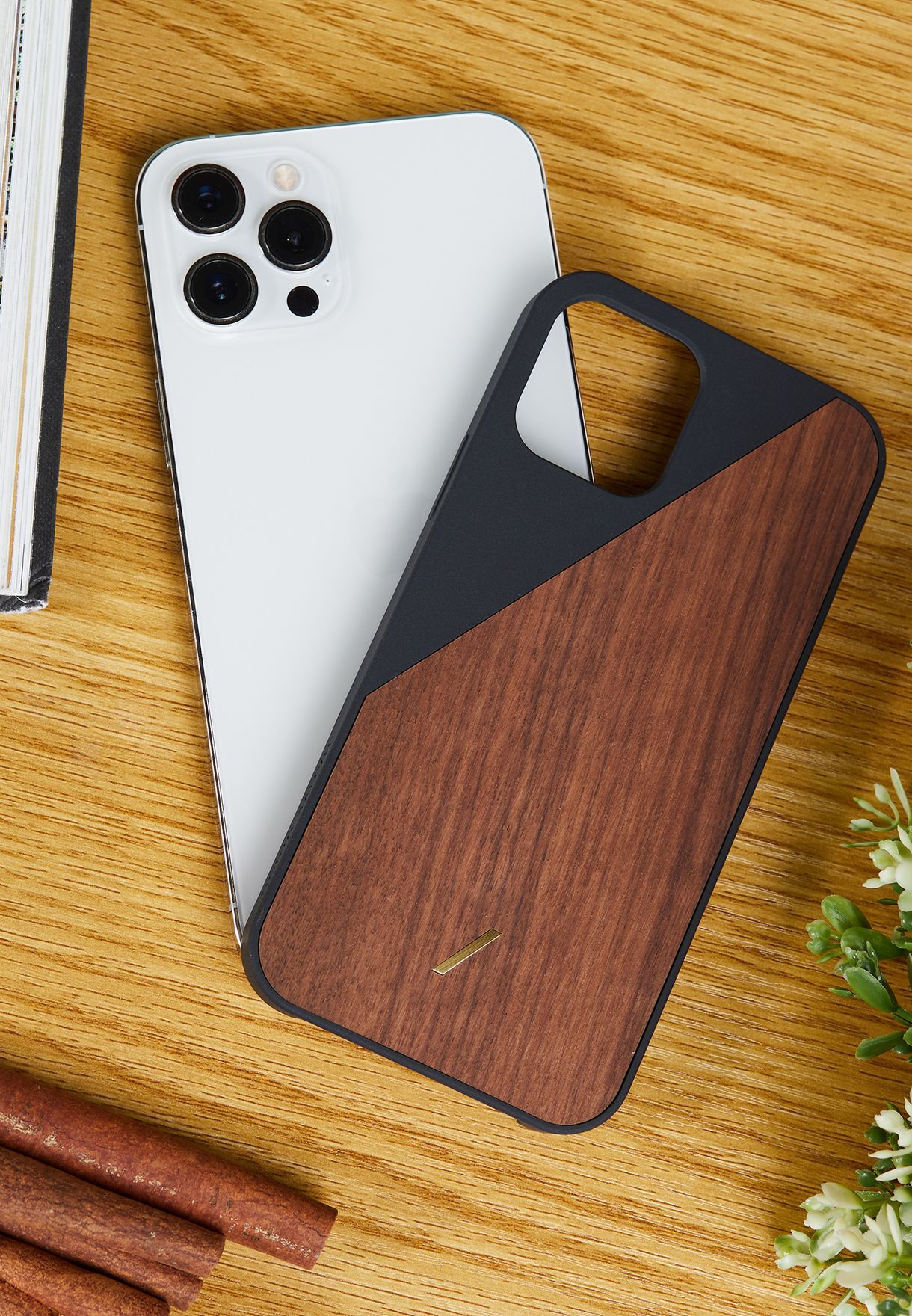 Click Wooden iPhone 12/12 Pro Max/12 Mini Case