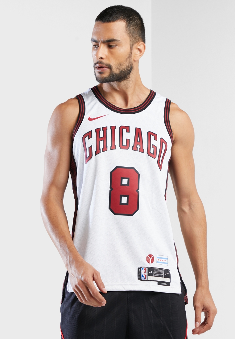 Buy Nike white Chicago Bulls T-Shirt for Men in Doha, other cities