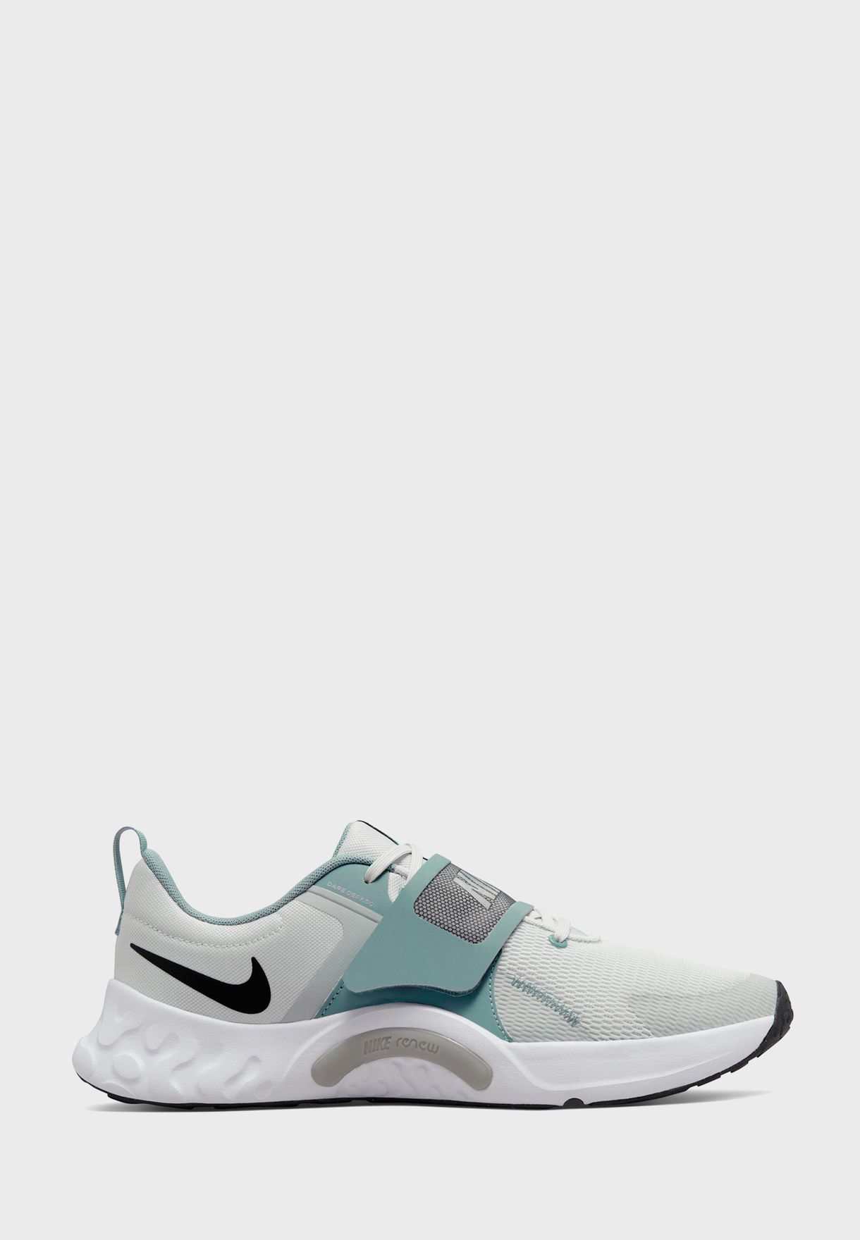 Buy Nike white Renew Retaliation 4 for Men in MENA, Worldwide