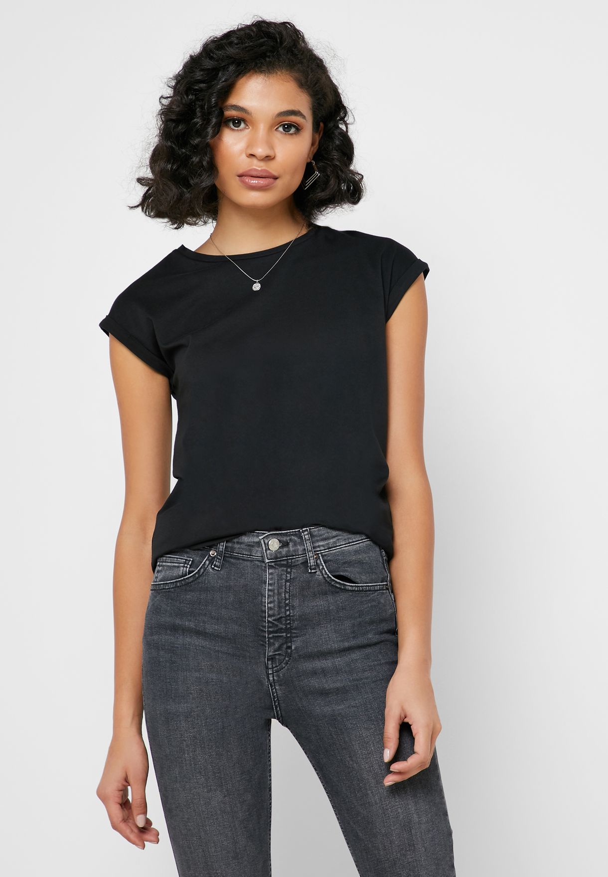 women's black cap sleeve t shirt