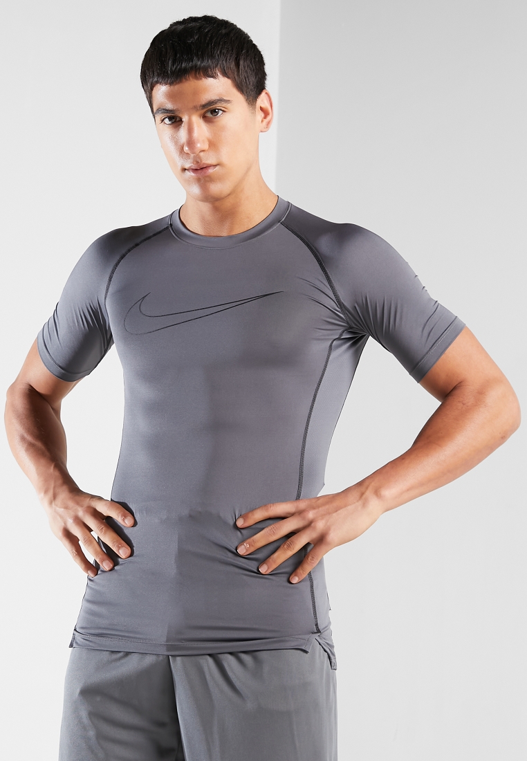 shuffle Uddybe Formindske Buy Nike grey Pro Dri-Fit T-Shirt for Men in MENA, Worldwide