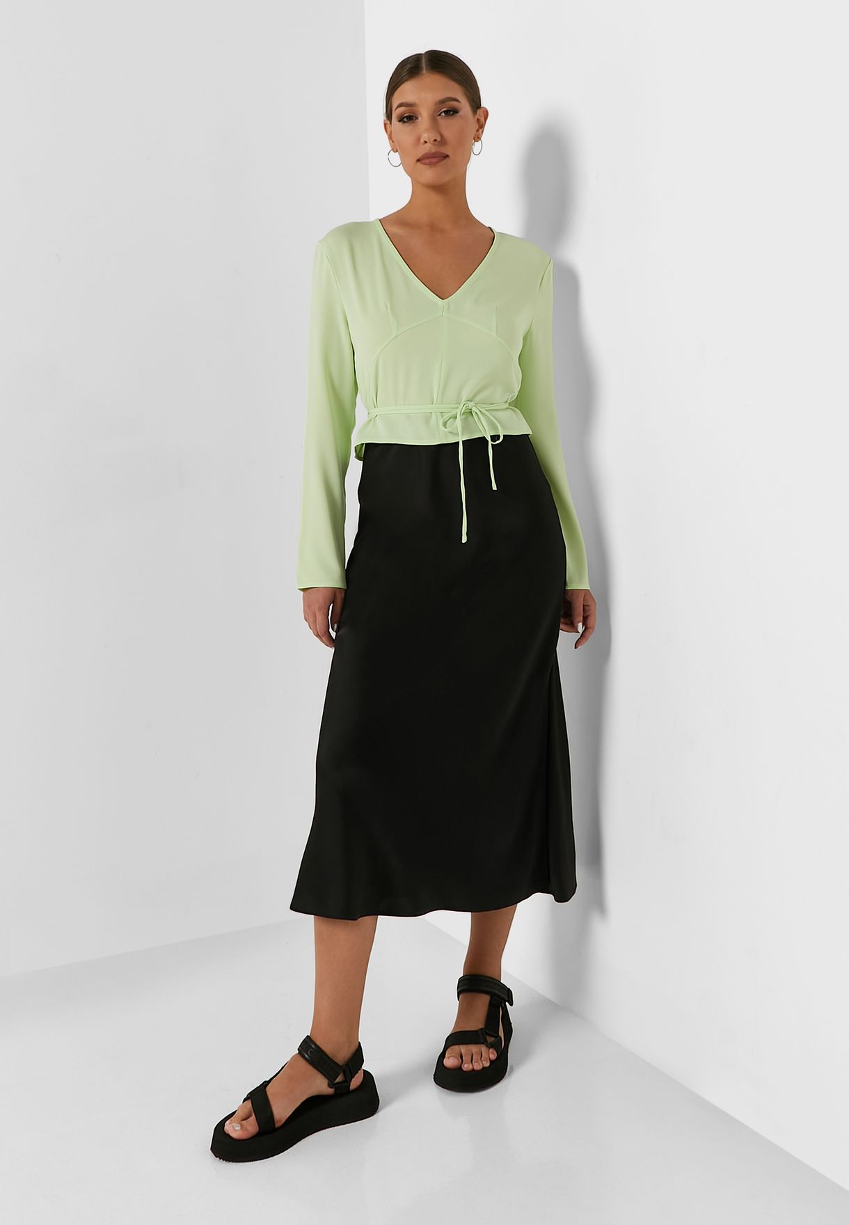 V-Neck Tie Detail Top
