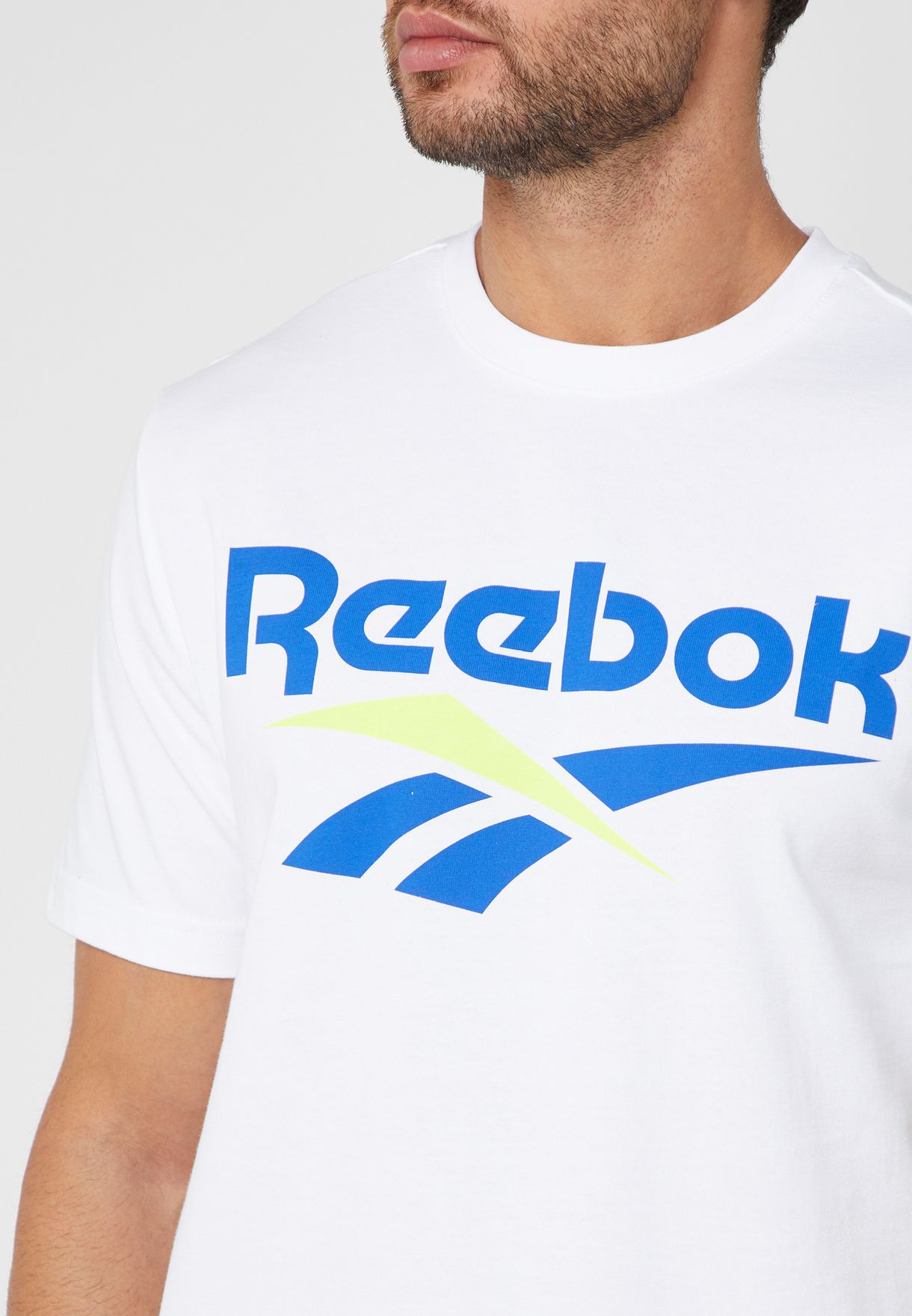 Buy Reebok white Classic Vector T-Shirt for Men in MENA, Worldwide | DX3818