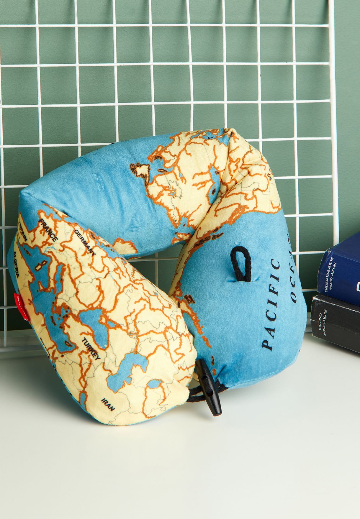 Inflatable Map Neck Pillow