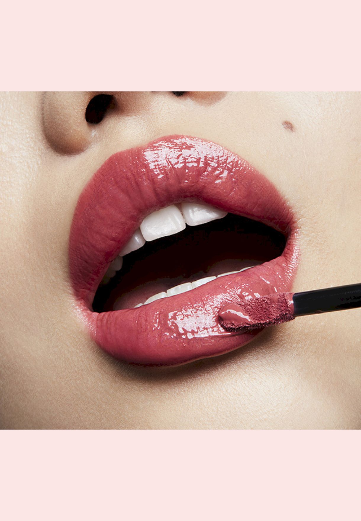 Patent Lip Laquer-Lacquered Up
