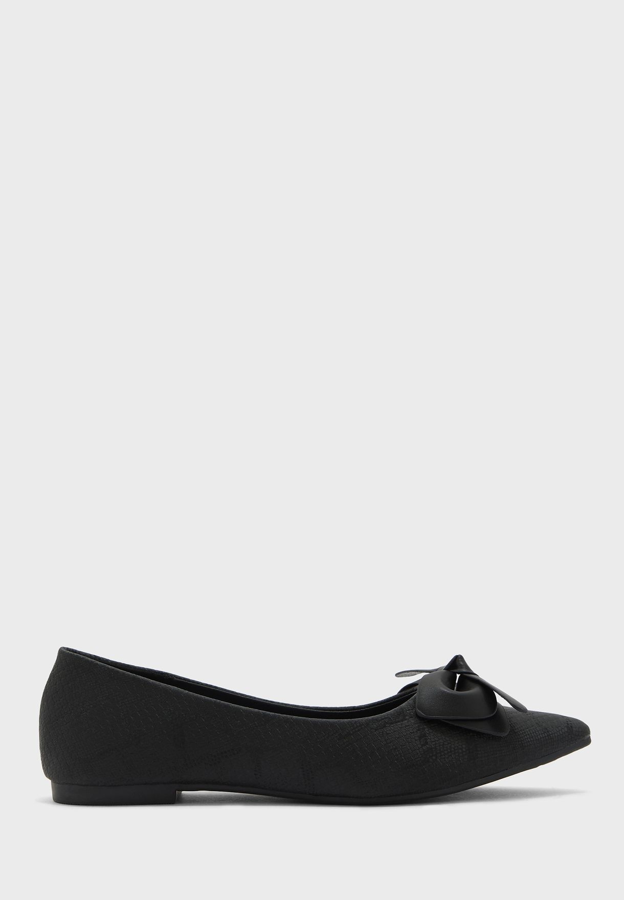Textured Bow Pointed Flat Shoe Black 