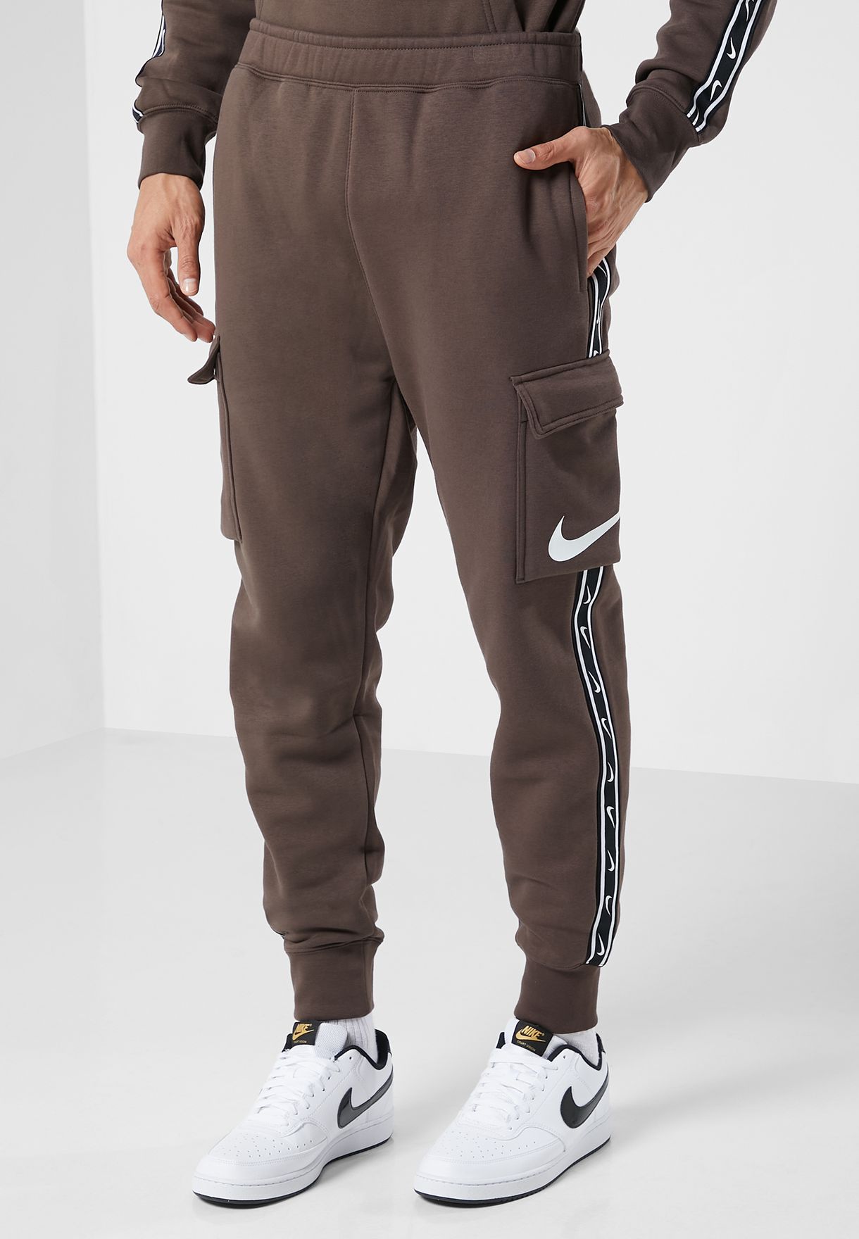 repeat swoosh fleece cargo jogger